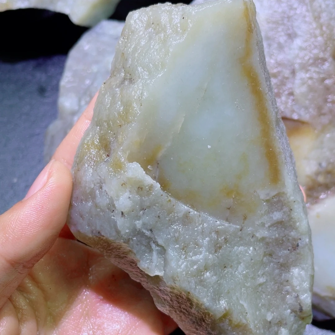 和田玉未镶嵌珠宝半成品