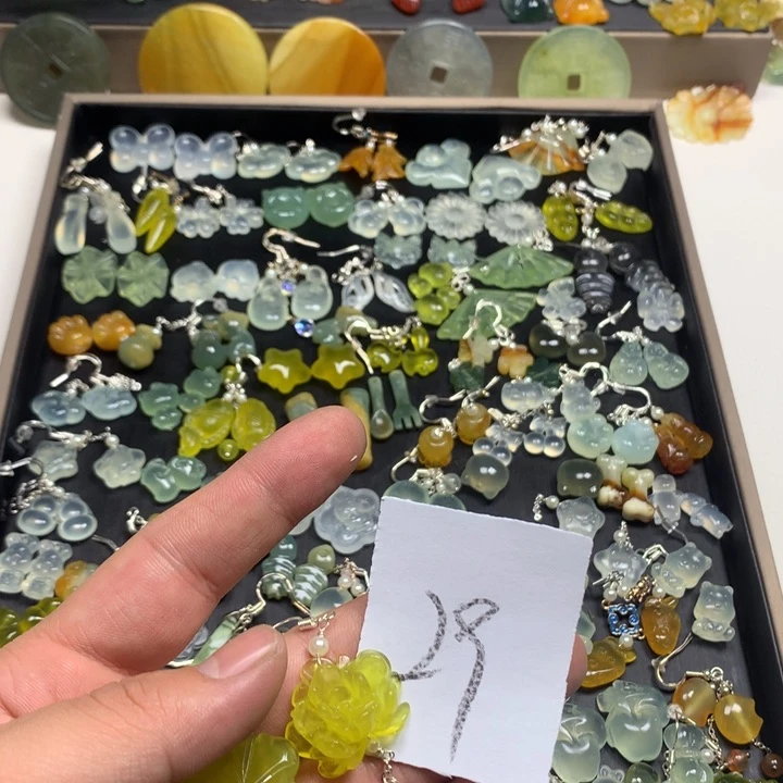 蛇纹石玉耳钉足银镀金镶嵌蓝****