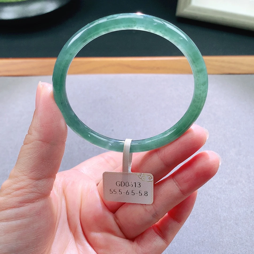 翡翠未镶嵌手镯天然翡翠手镯a货