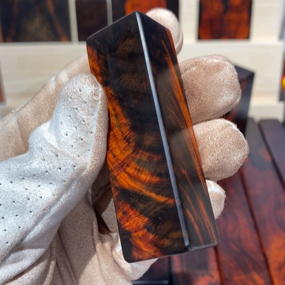 交趾黄檀（大红酸枝）U****u