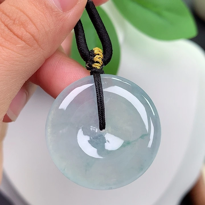 翡翠未镶嵌颈饰平安扣 30.6x5.7mm