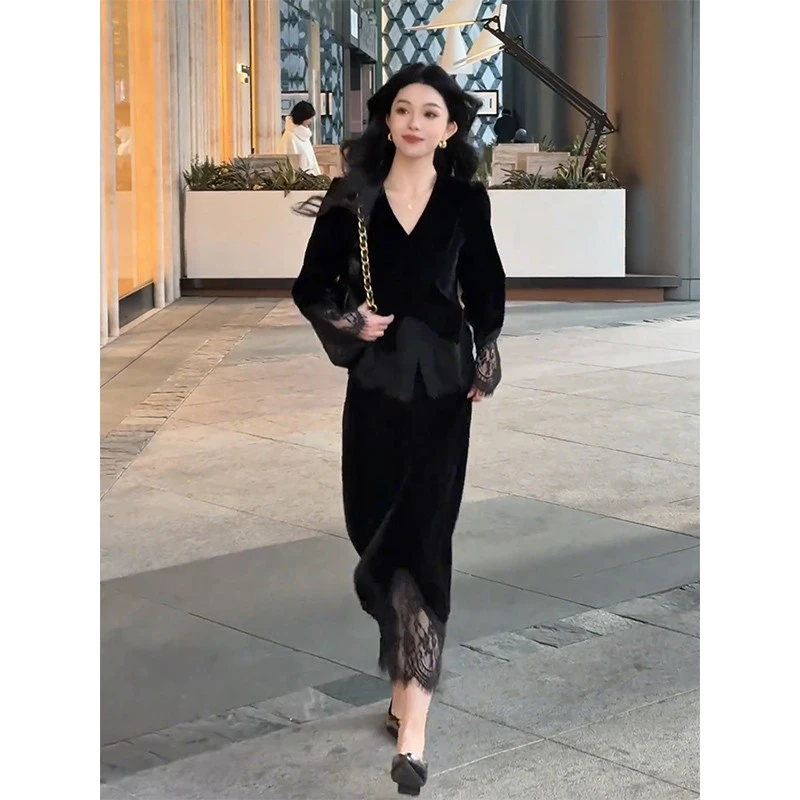 春季2025新款法式黑色丝绒领蕾丝拼接上衣气质高腰半身裙套装女