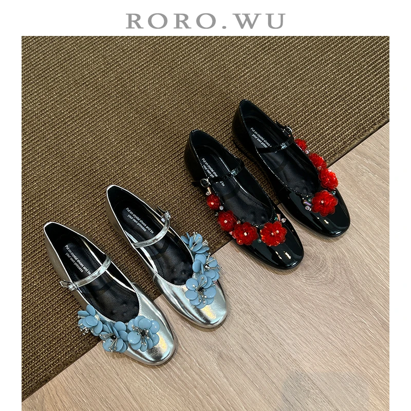 娆娆吴·羊皮俏皮百搭花朵时尚浅口小众设计一字扣日常单鞋T716