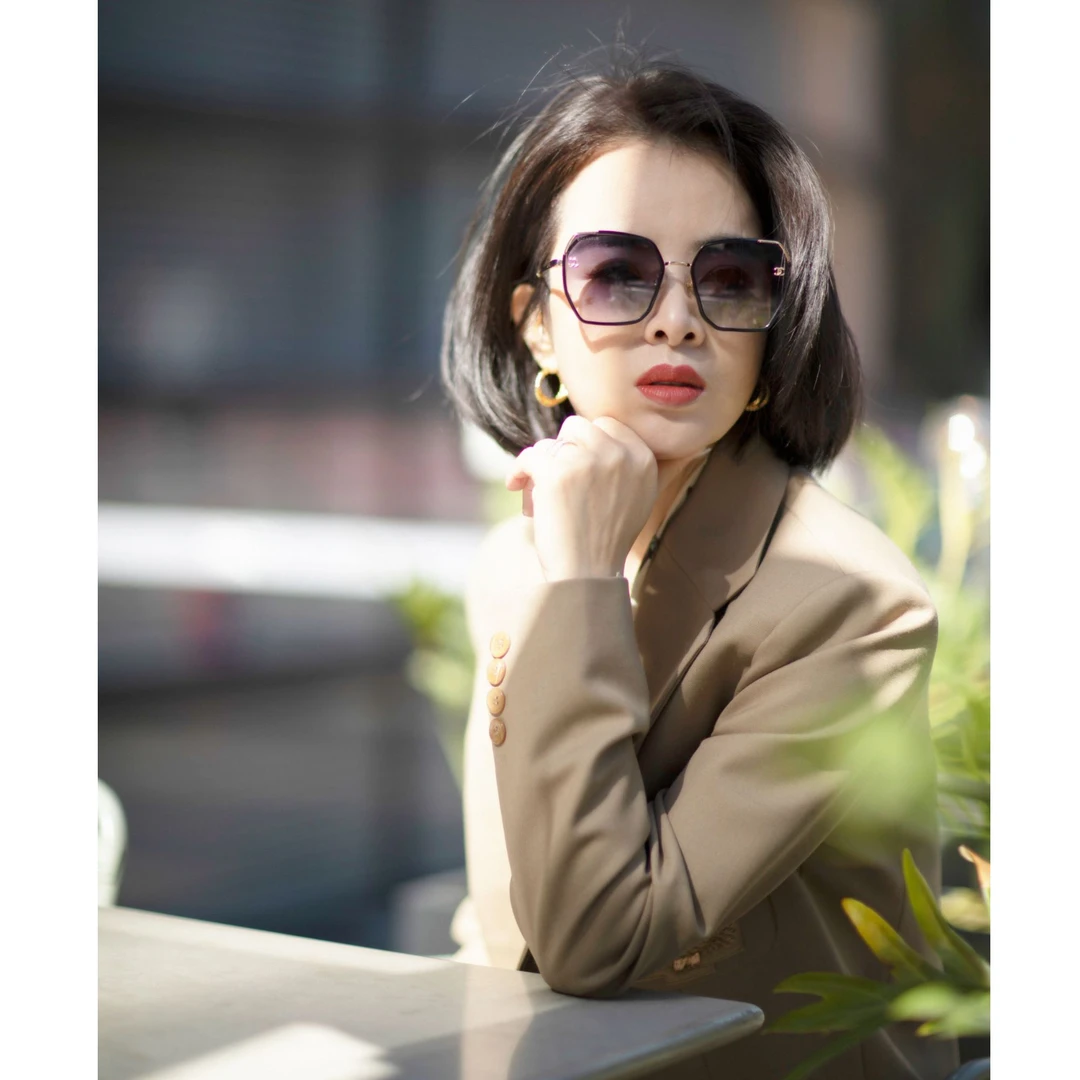 潮石特惠女装断码福利大衣西装等