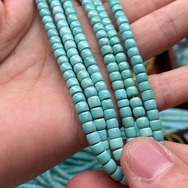 绿松石颈饰未镶嵌