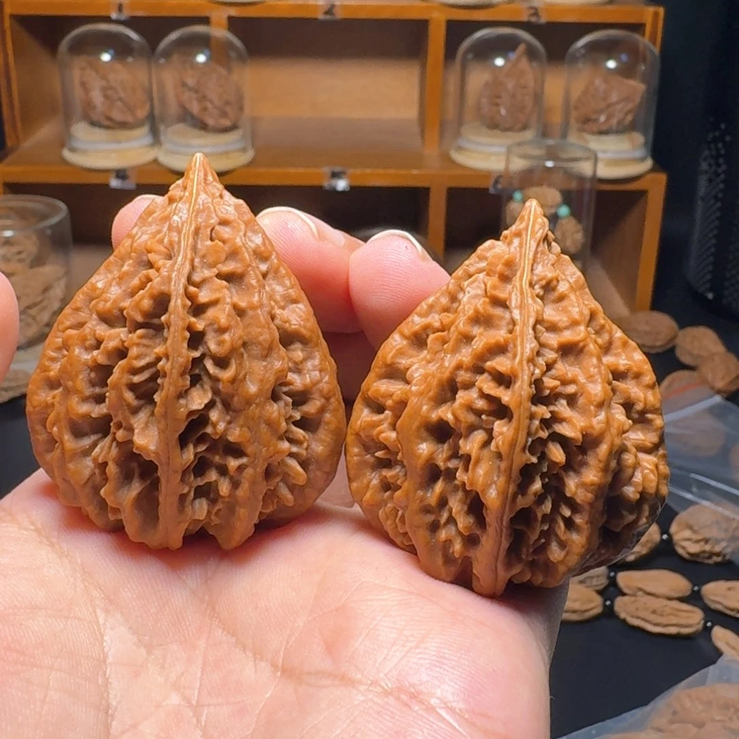 文玩核桃把件红皮塔