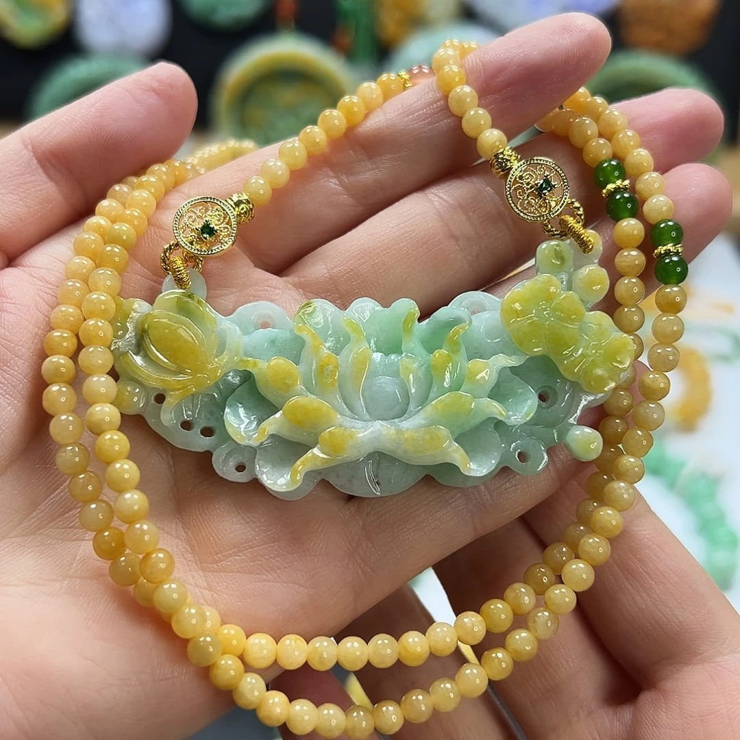 翡翠未镶嵌颈饰吊坠