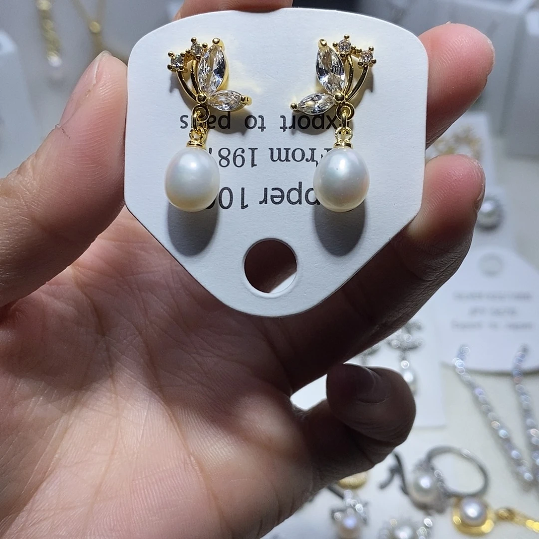 淡水珍珠耳饰未镶嵌