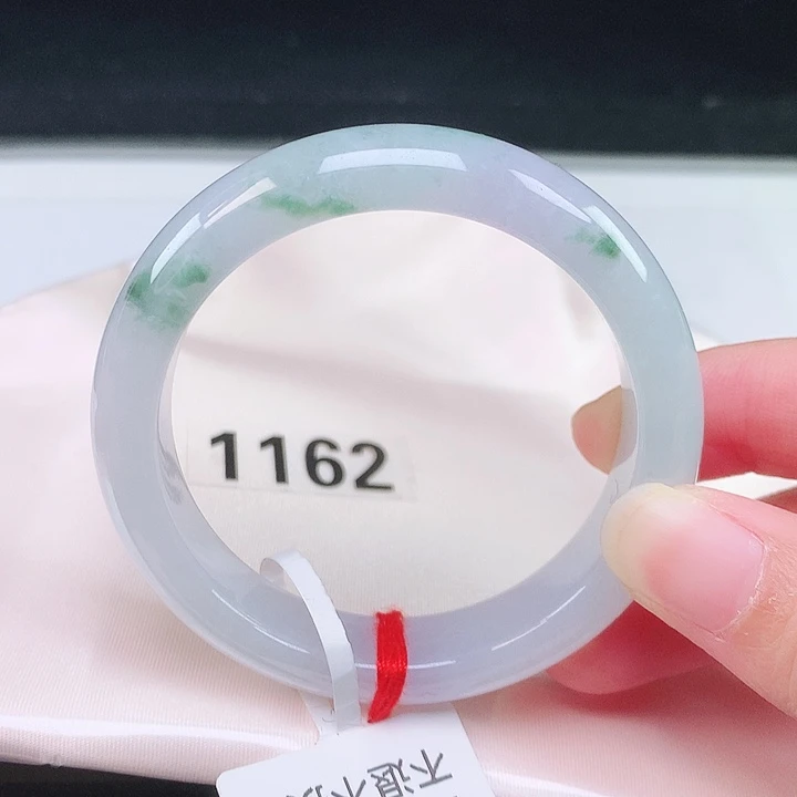 翡翠未镶嵌手镯（圆镯）翡翠手镯