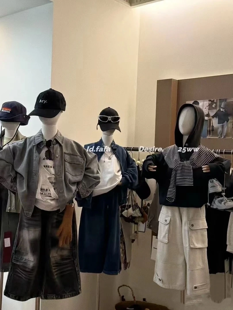 1318     男童拼色猫抓印加绒加厚牛仔裤秋冬季