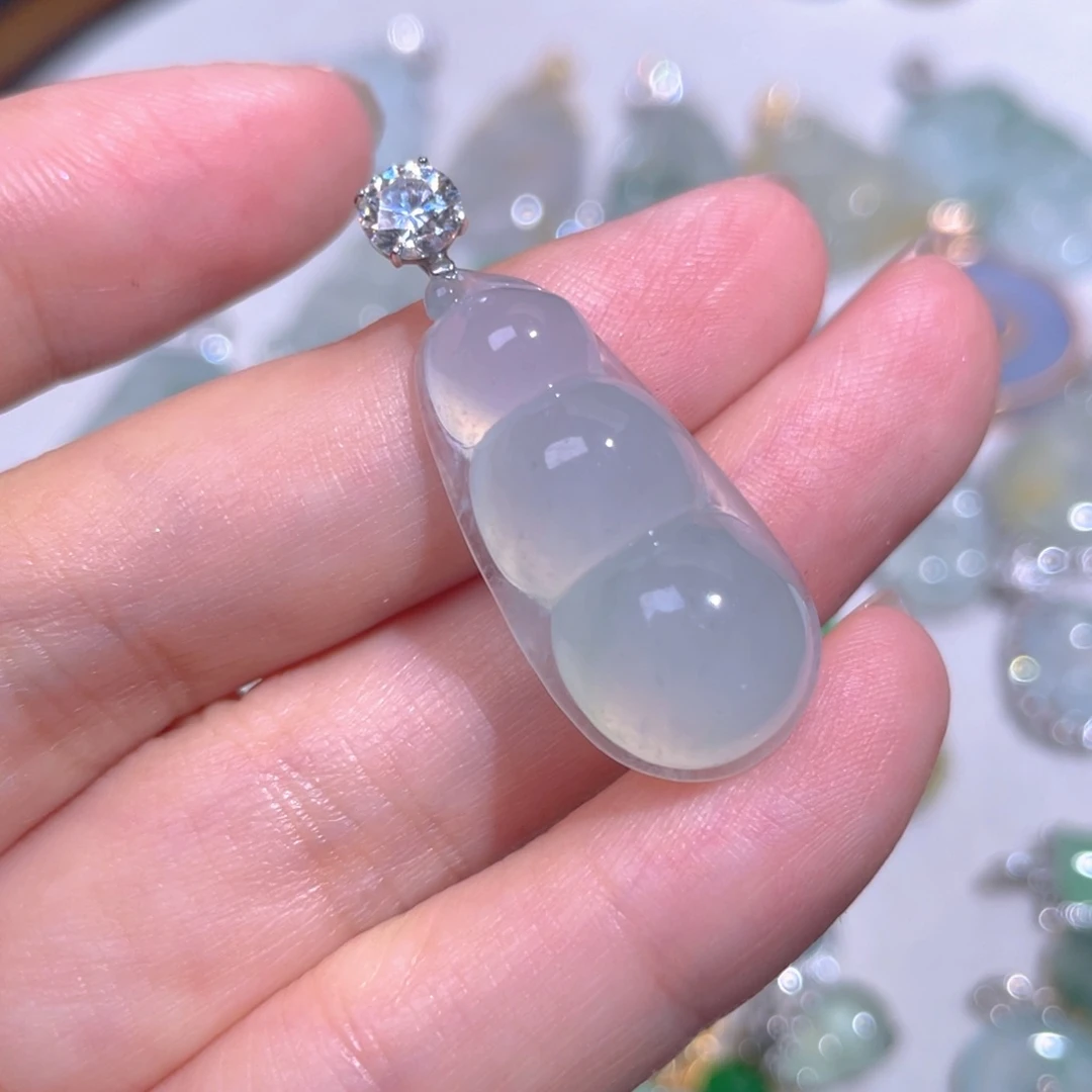 颈饰18K金镶嵌翡翠翡翠