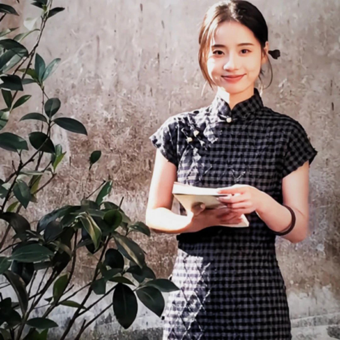 2025秋季新款短袖旗袍复古格子日常修身中长款格纹改良款连衣裙女