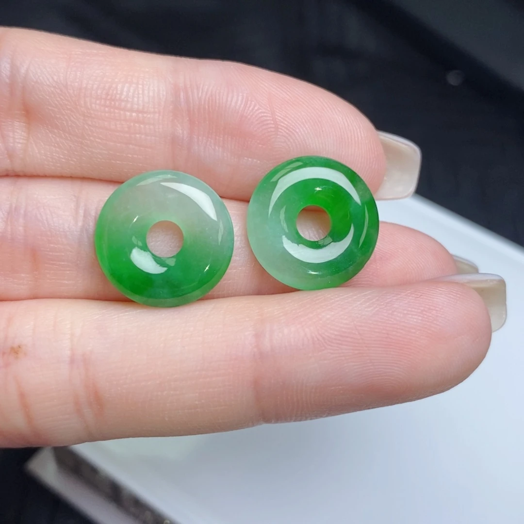翡翠未镶嵌耳饰甜甜圈