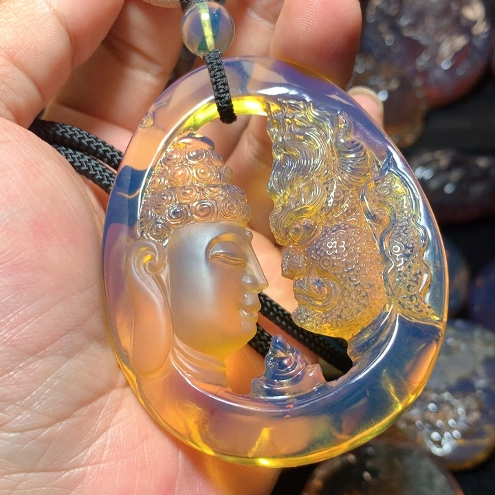 未镶嵌颈饰琥珀?*笙蓝珀镂空一念之间