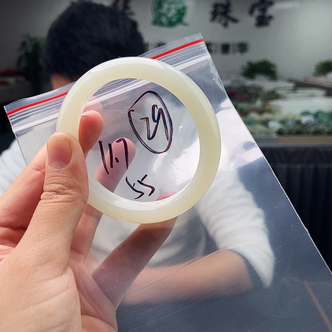 和田玉未镶嵌手镯颜色多样性发拍一发一