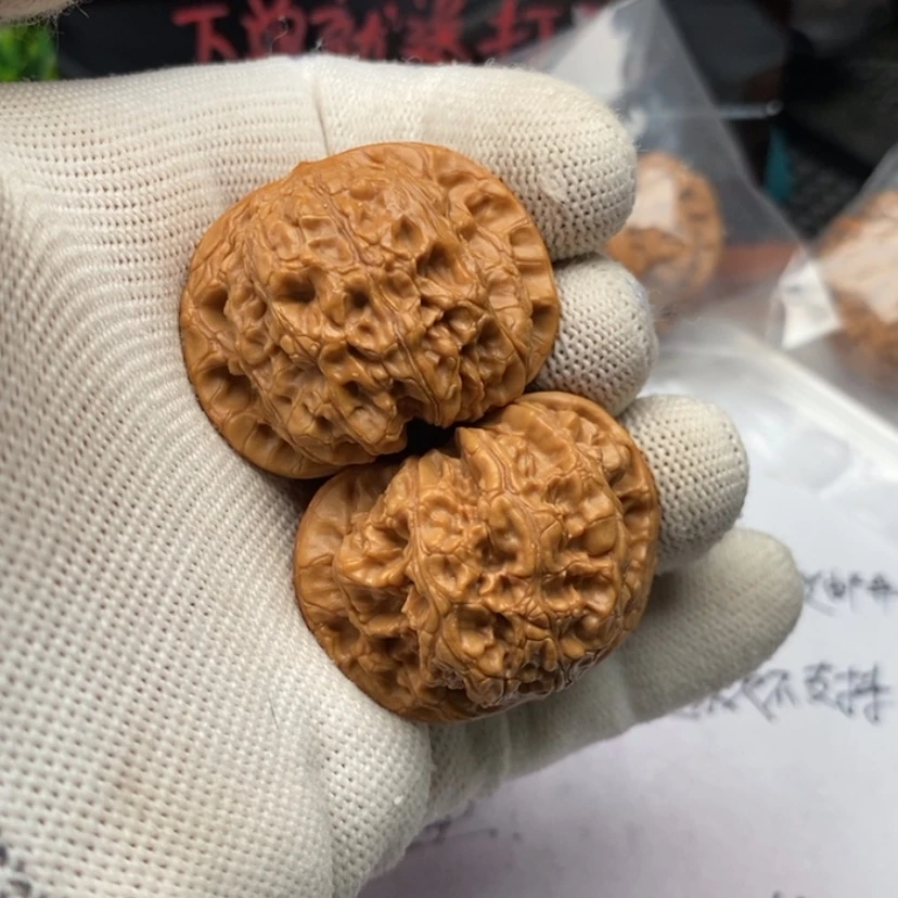 【闪购商品】文玩核桃把件116龙洞峪