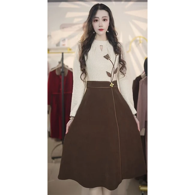 M8233 假两件小香风连衣裙显瘦2024秋冬新款气质中长款连衣裙