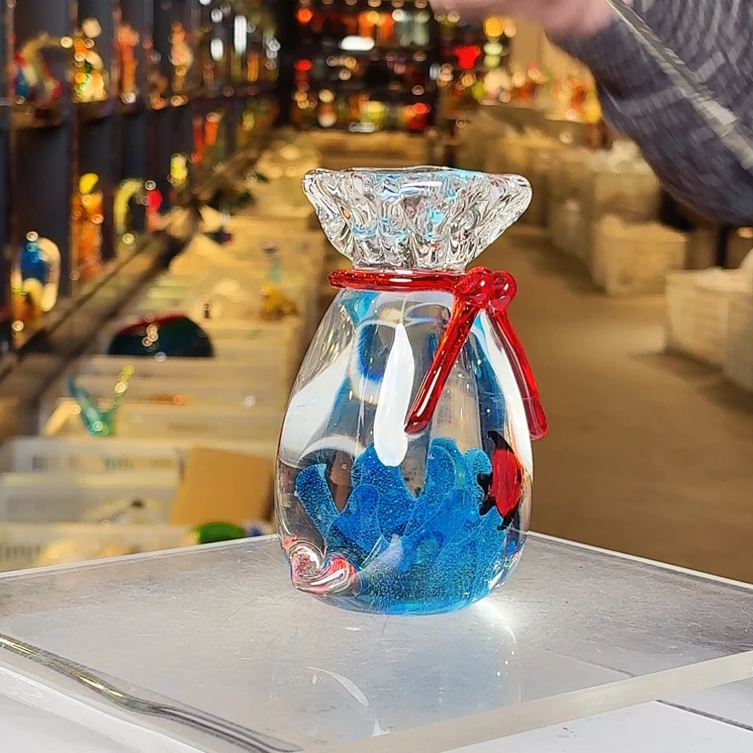 摆件琉璃塔和塔顶建筑为