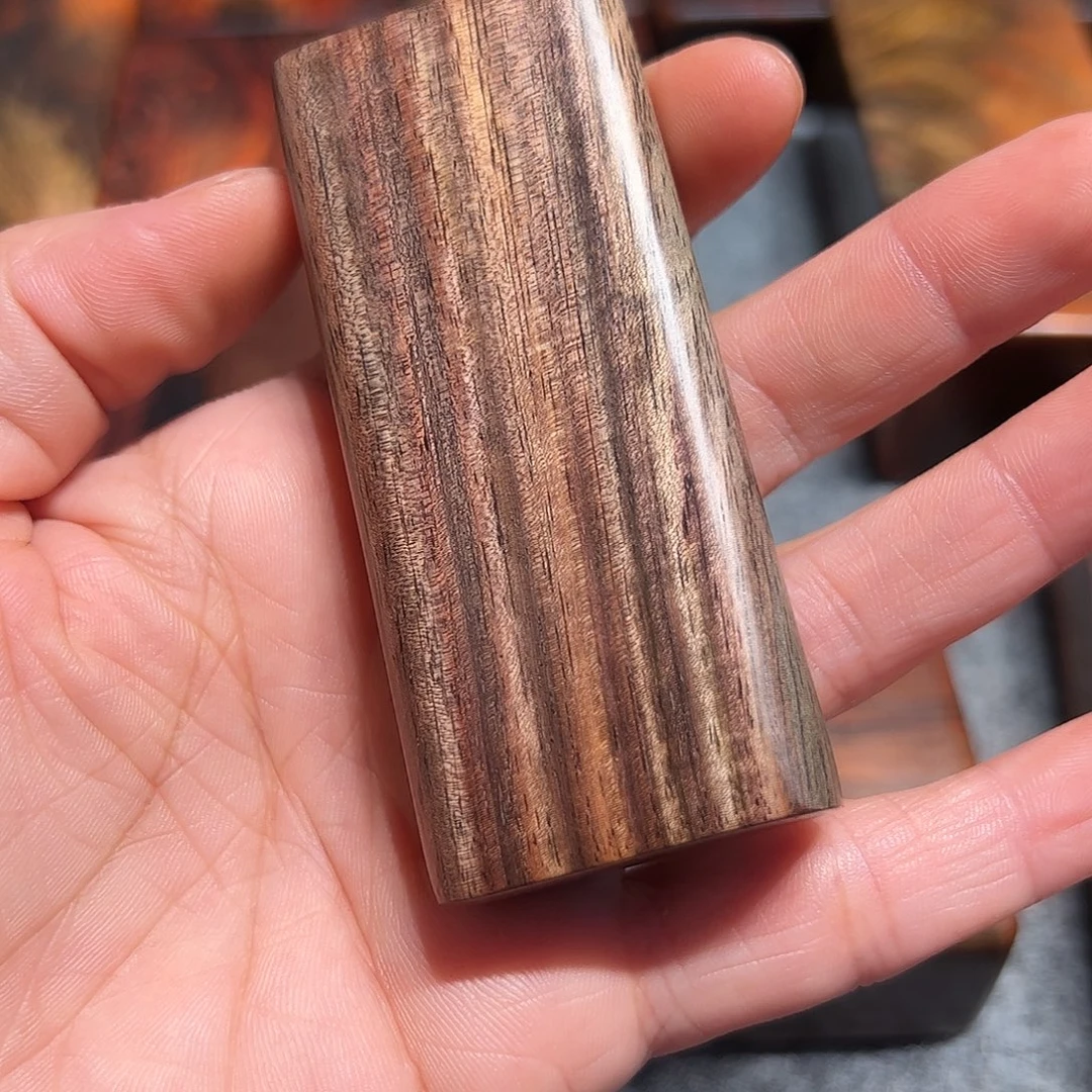 c***u交趾黄檀（大红酸枝）