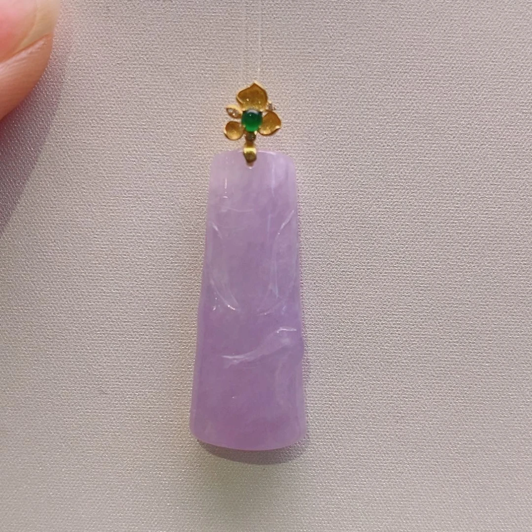 颈饰18K金镶嵌翡翠竹节