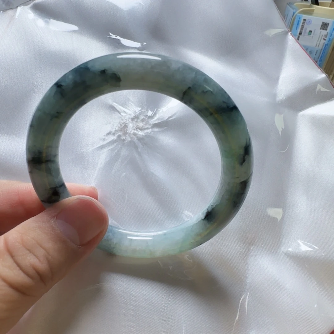 翡翠未镶嵌手镯翡翠