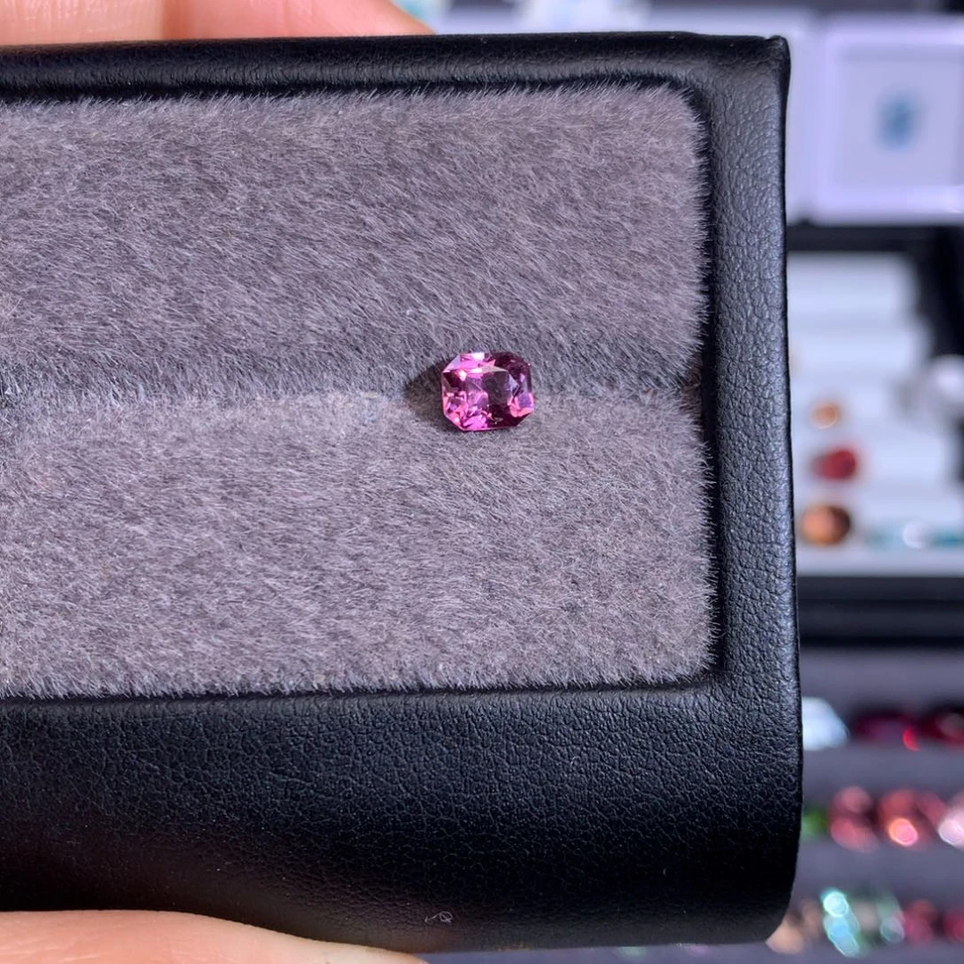 尖晶石裸石0.77ct