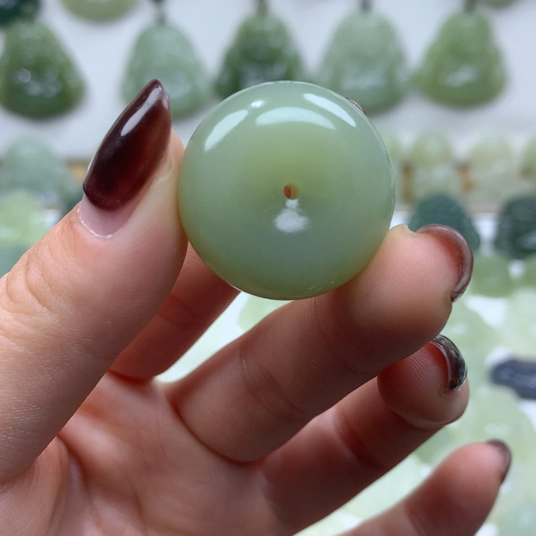 【闪购商品】颈饰未镶嵌和田玉