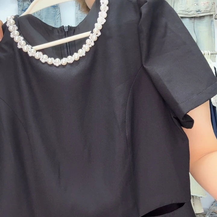 超然的/————————黑裙