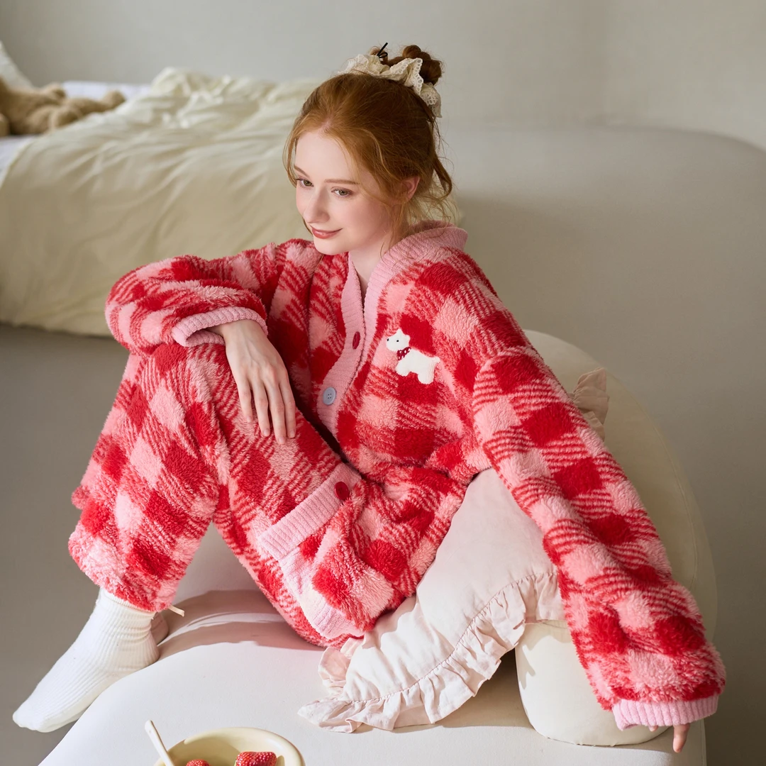 芬腾女士红格珊瑚绒睡衣秋冬加绒加厚保暖新款甜美外穿家居服套装