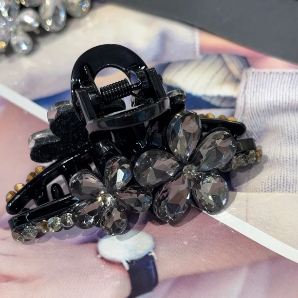 F813黑色花朵6公分半抓夹