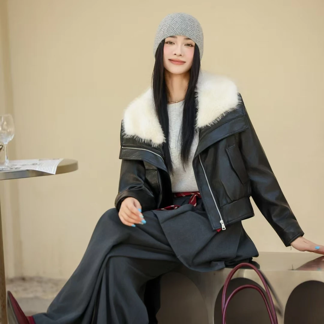 独特超好看獭兔毛领大翻领皮衣加绒加厚女冬季高级短款酷飒外套潮