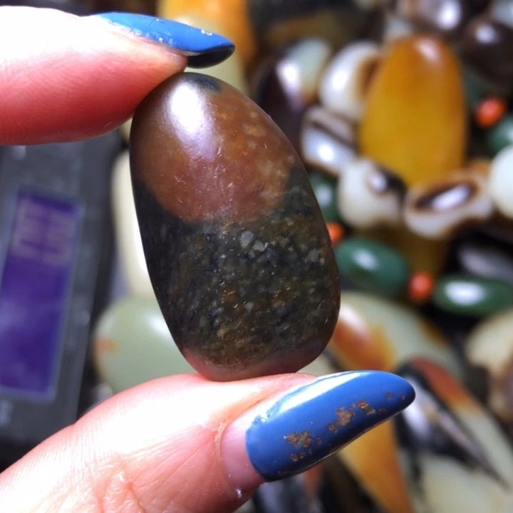 和田玉未镶嵌珠宝奇石