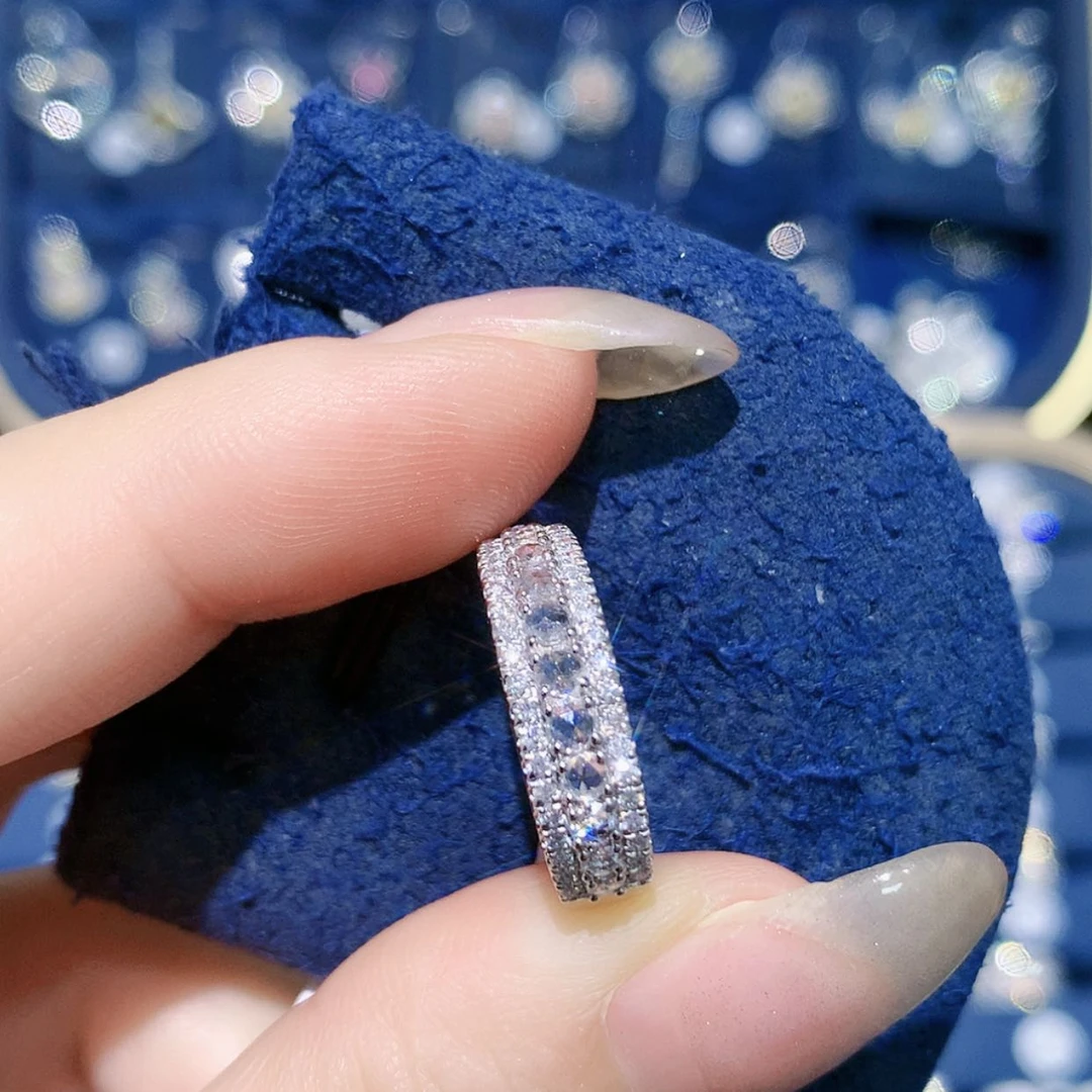 【闪购商品】铂Pt950镶嵌戒托钻石