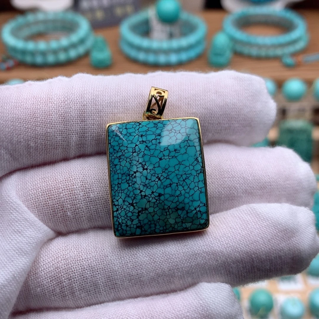 绿松石18K金镶嵌珠宝奇石