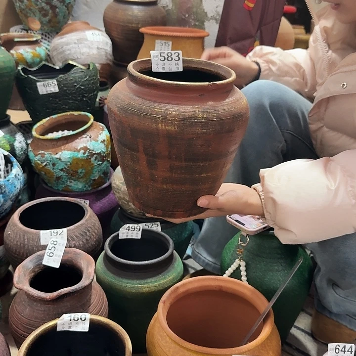 瑕疵金色坛子583高度20口径14