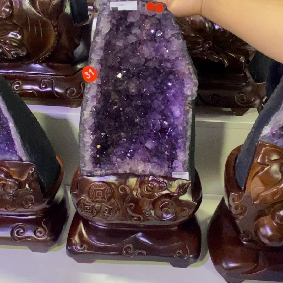 峻***霄水晶未镶嵌大型摆件（非配饰）