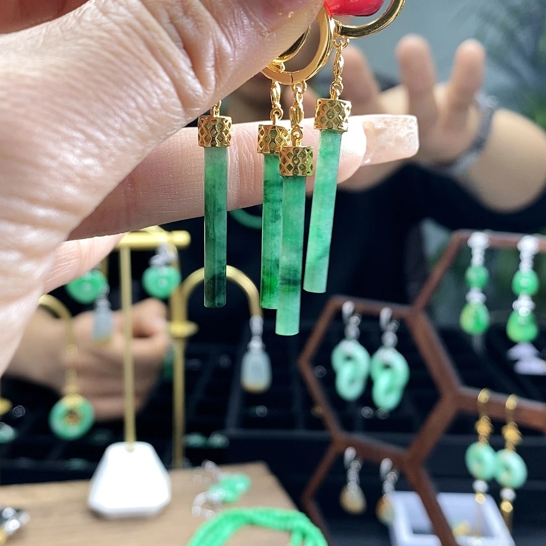 翡翠耳饰银S925镶嵌多样发其一