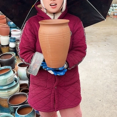 口20高31瑕疵底部鼓包