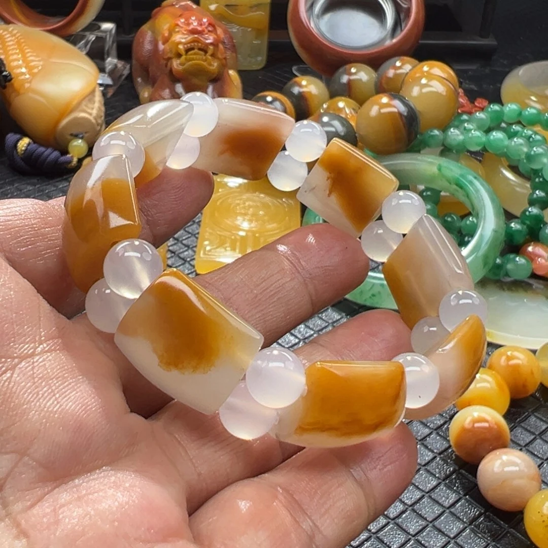 石英质玉未镶嵌颈饰