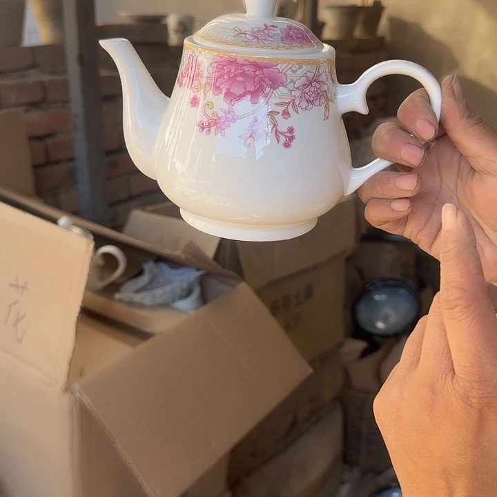 库存微瑕多空茶壶