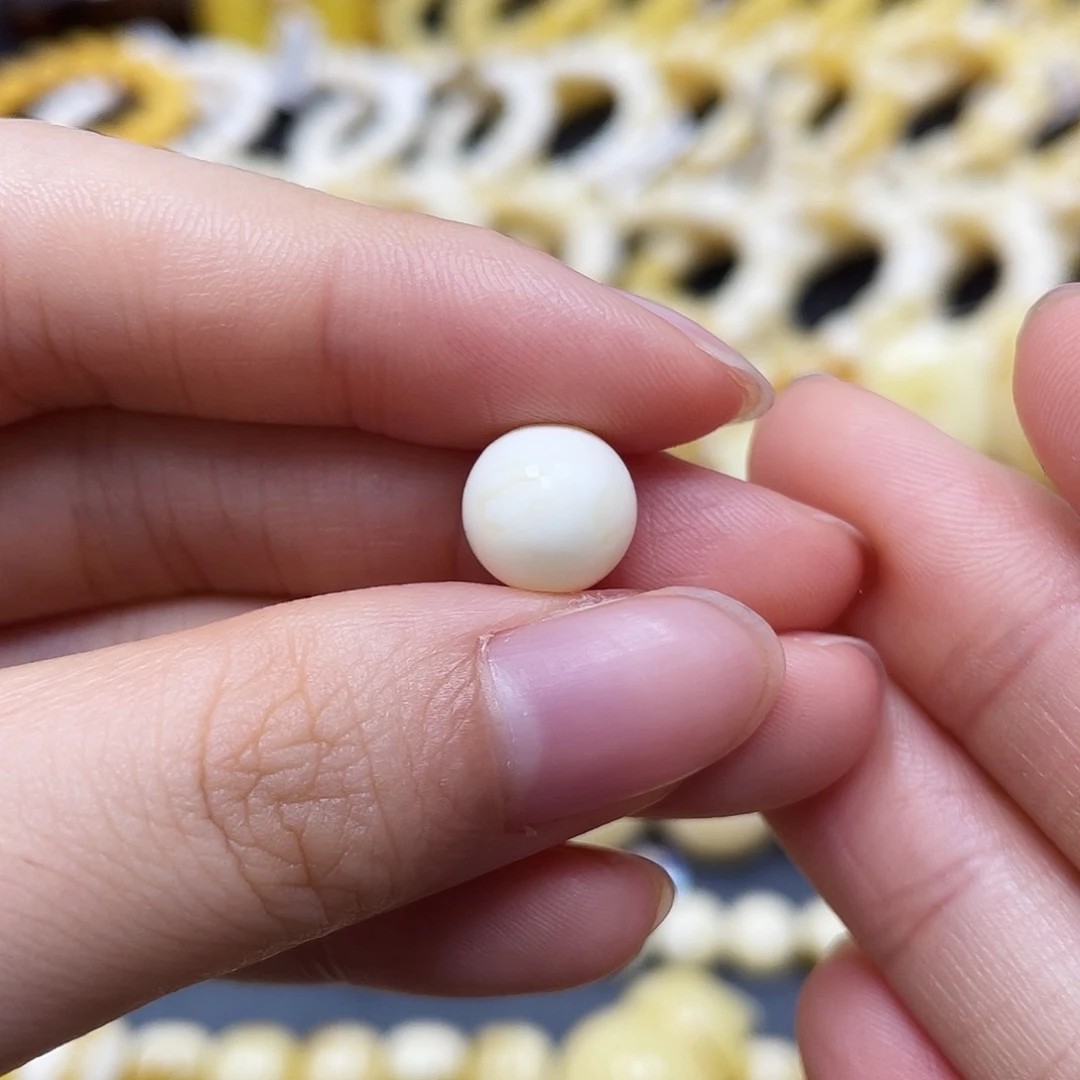 未镶嵌蜜蜡裸石圆珠9.6mm