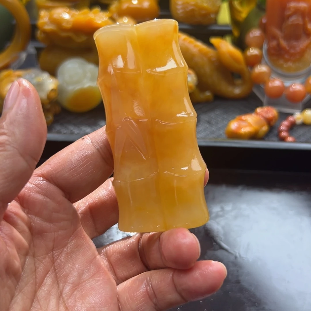 石英质玉未镶嵌颈饰