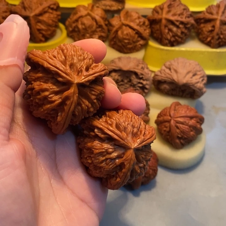 奶***角文玩核桃把件Hhhhhhghb