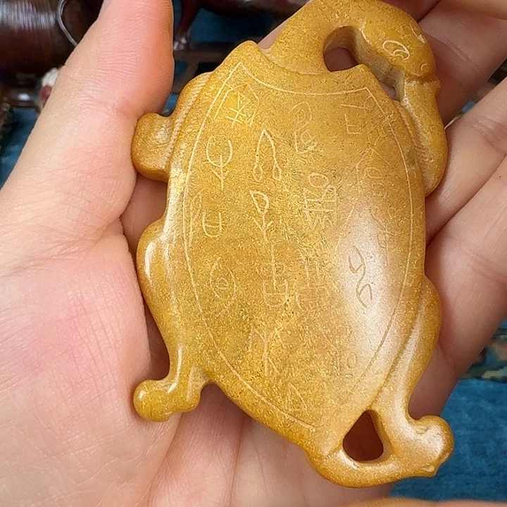 和田玉（糖玉）未镶嵌挂件