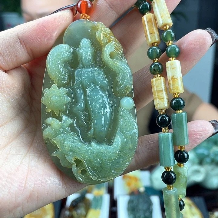 蛇纹石玉颈饰未镶嵌