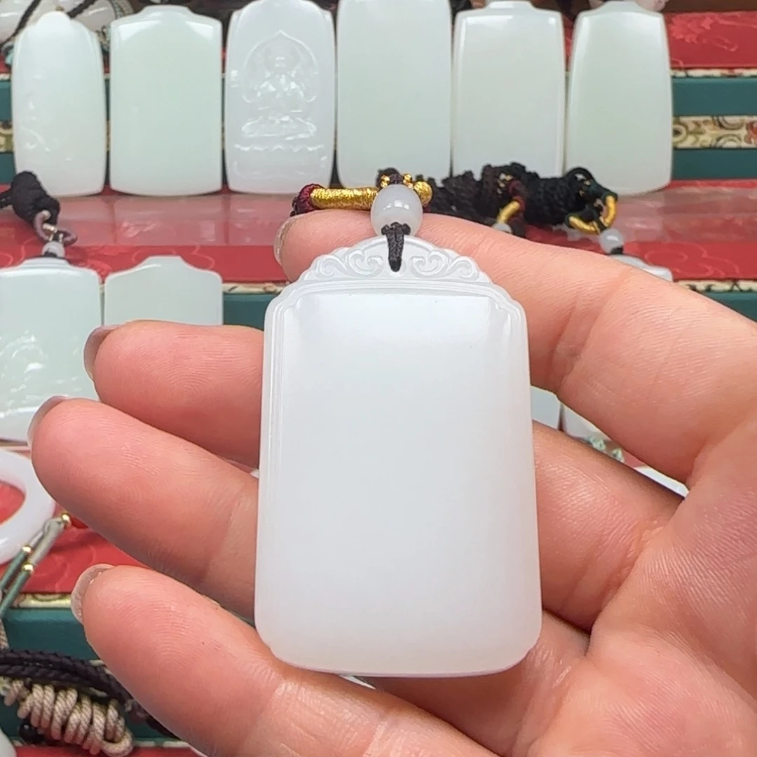 和田玉未镶嵌挂件痞***兹