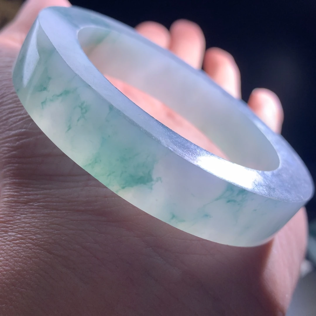 定制翡翠未镶嵌手镯