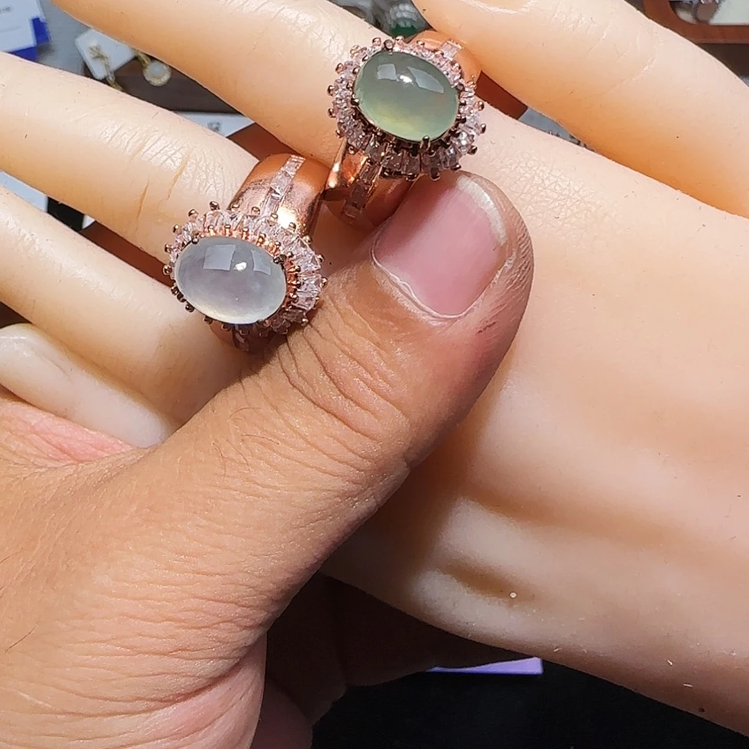 绵***鱼翡翠未镶嵌戒指天然缅甸18