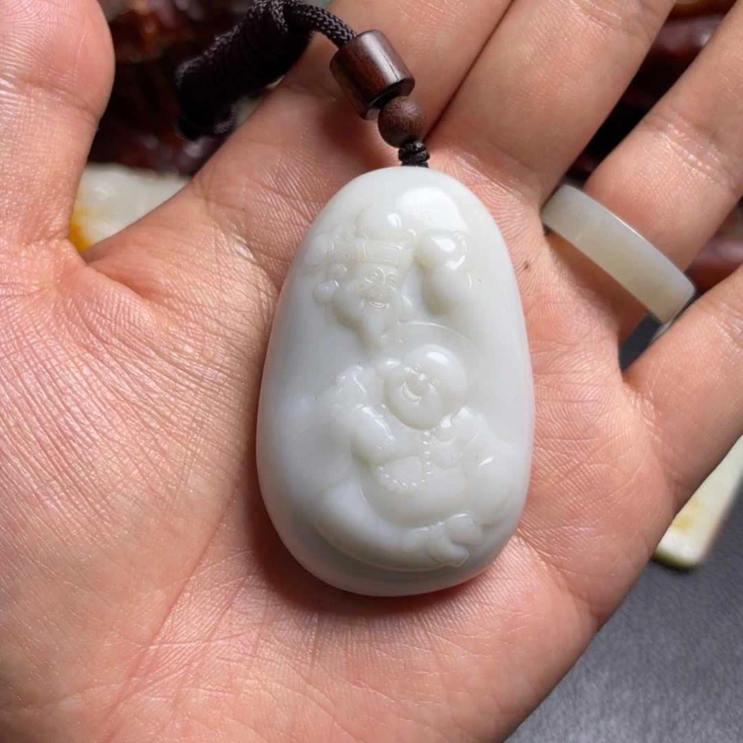 和田玉未镶嵌颈饰