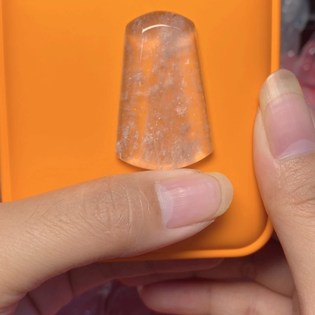 石英质玉未镶嵌颈饰
